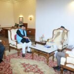 अंतिम वर्षाच्या परीक्षा संदर्भात उदय सामंत यांनी राज्यपालांची घेतली भेट