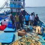 🛑निवती समोरील समुद्रात परप्रांतीय LED पर्ससीन नौकेवर मत्स्यव्यवसाय विभागाची मोठी कारवाई.