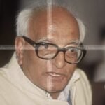🛑सावंतवाडी रेल्वे स्थानकाला कोकण रेल्वेचे शिल्पकार,ज्येष्ठ नेते स्व.मधु दंडवते यांचे नाव..