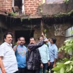 🛑सततधार पावसाचा फटका;कणकवलीतील जुने भाजी मार्केटचा काही भाग कोसळला..