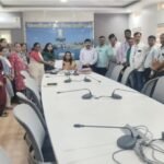 🛑सोशल मीडियावर महिला अधिकाऱ्यांची बदनामीकारक व्हिडिओ पोस्ट व्हायरल केल्या प्रकरणी अधिकारी,कर्मचारी मोठ्या संख्येने एकवटल्या.