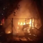 🛑कुडाळमध्ये दुचाकी गॅरेजला  लागली आग लाखाचे नुकसान.